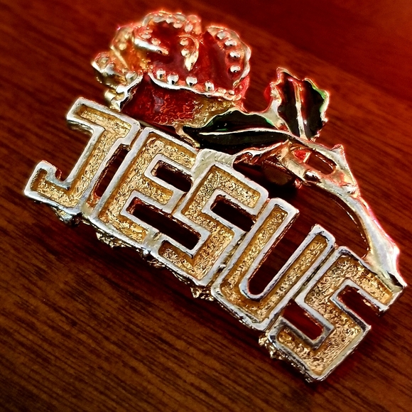 Vintage Jesus Rose Enamel Brooch Pin 1970's Name Above All Names - Picture 1 of 4